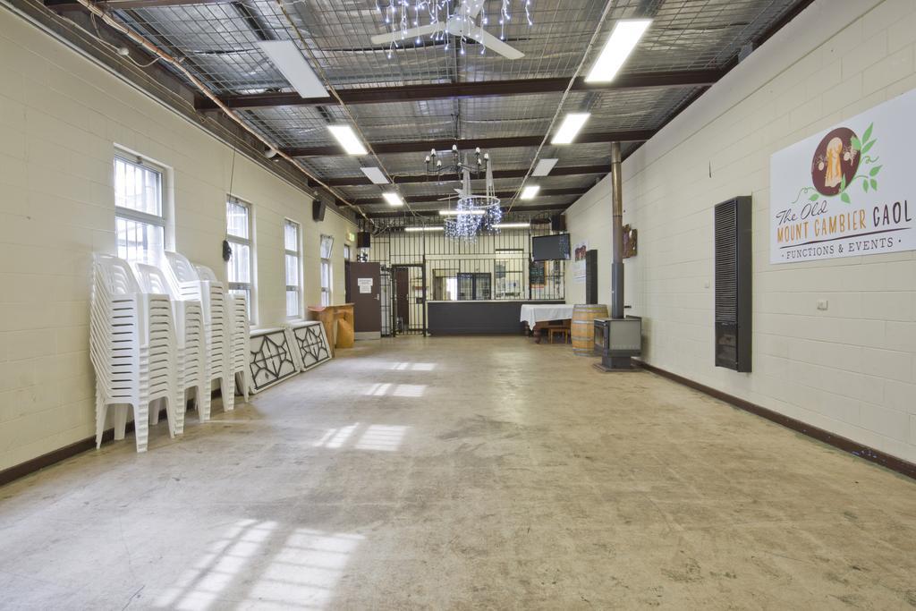 The Old Mount Gambier Gaol Hotel Kültér fotó