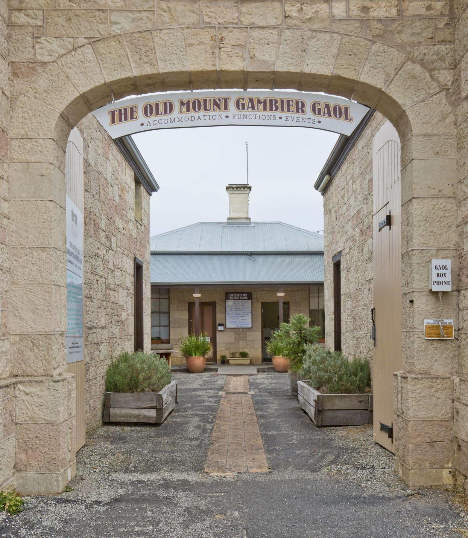 The Old Mount Gambier Gaol Hotel Kültér fotó